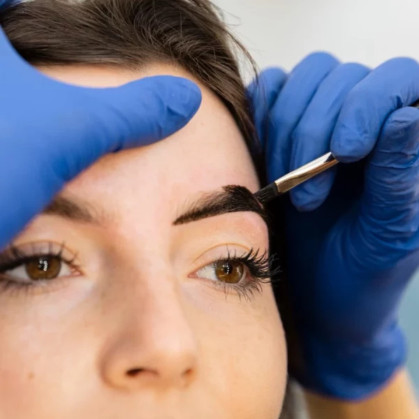 Lash Lifting + úprava a farbenie obočia